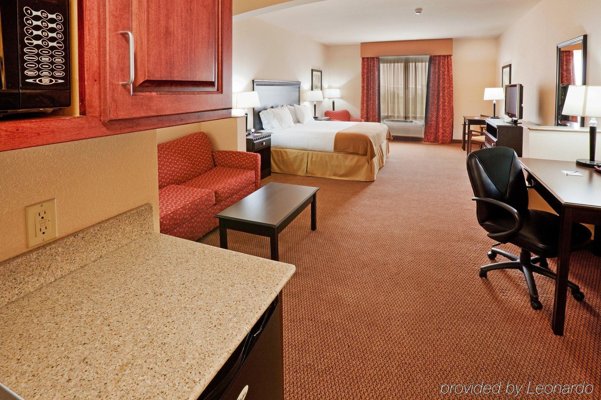 Holiday Inn Express Hotel And Suites Altus By Ihg Стая снимка