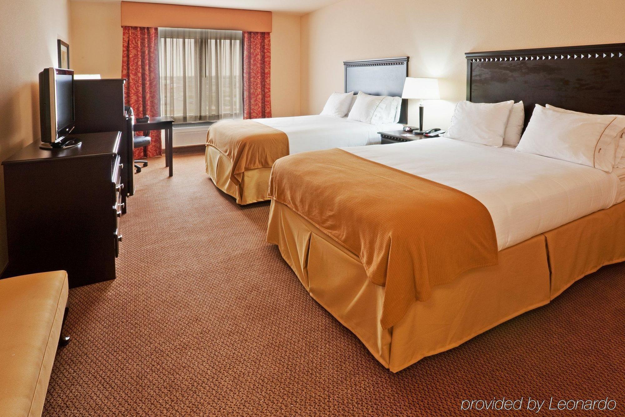 Holiday Inn Express Hotel And Suites Altus By Ihg Стая снимка