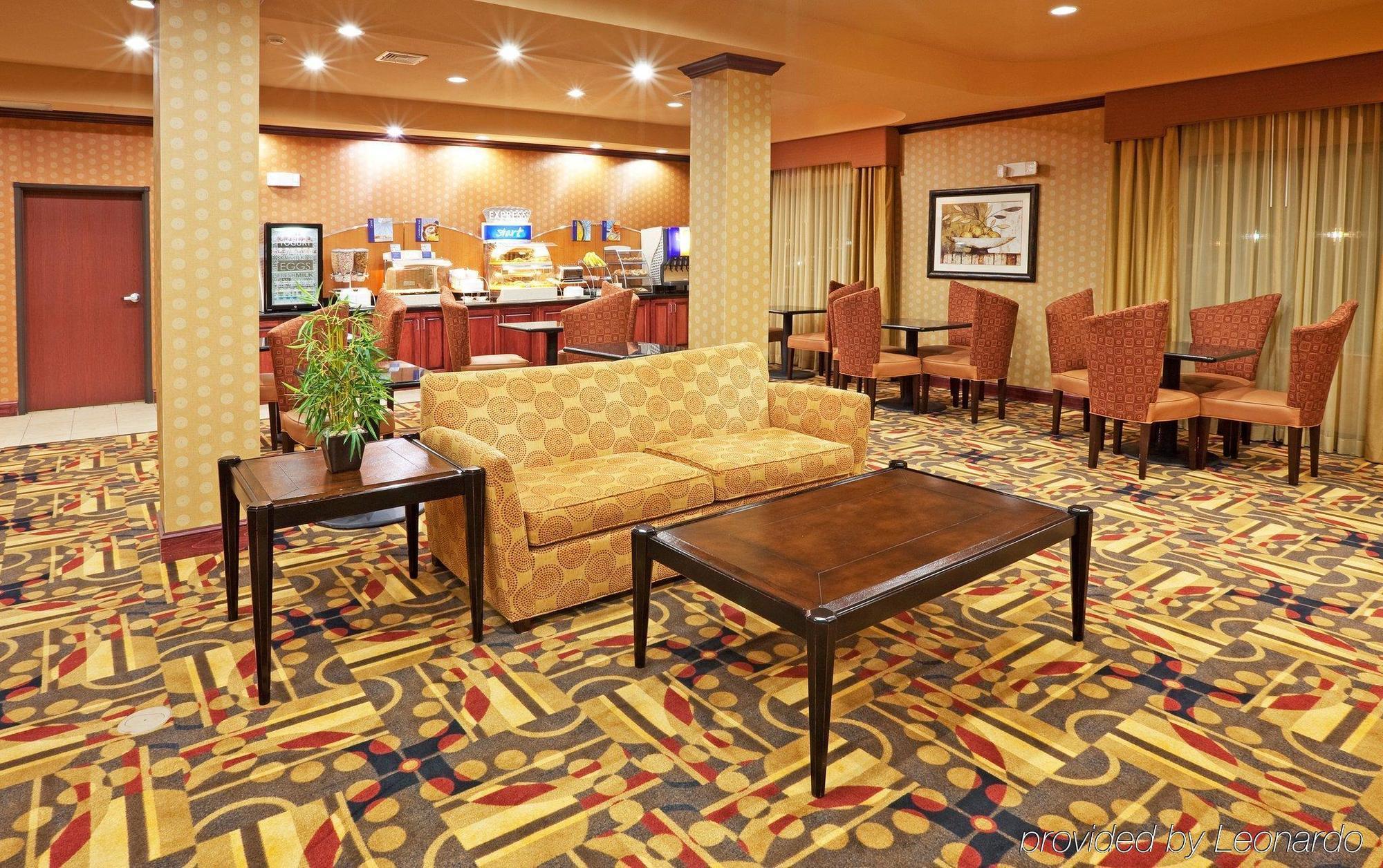 Holiday Inn Express Hotel And Suites Altus By Ihg Интериор снимка
